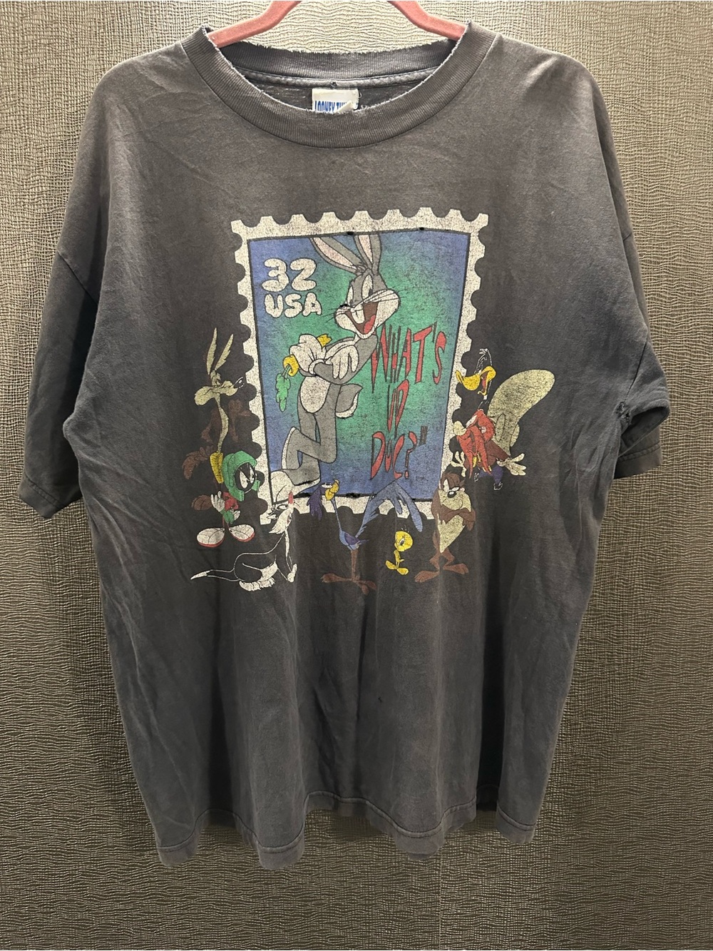 Vintage 1997 Looney Tunes Tee